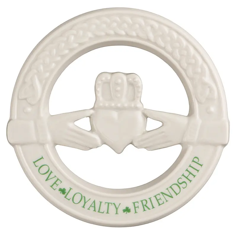Claddagh Wall Art Plaque – Belleek Classic 1