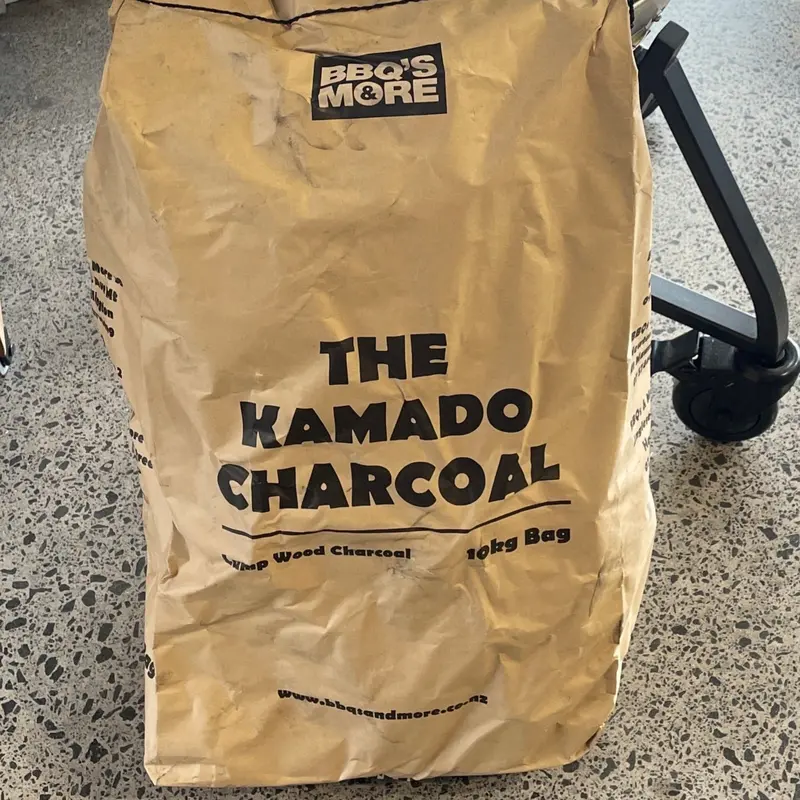 The Kamado Premium Lump Charcoal – 10 Kg Bag For High-Heat Grilling 1