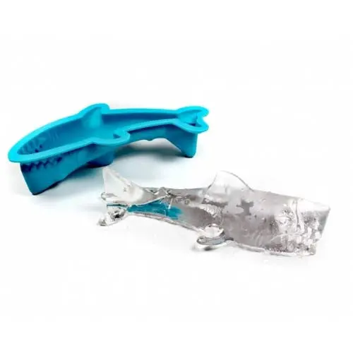Three-Dimensional Shark-Shaped Ice Cube Tray 1